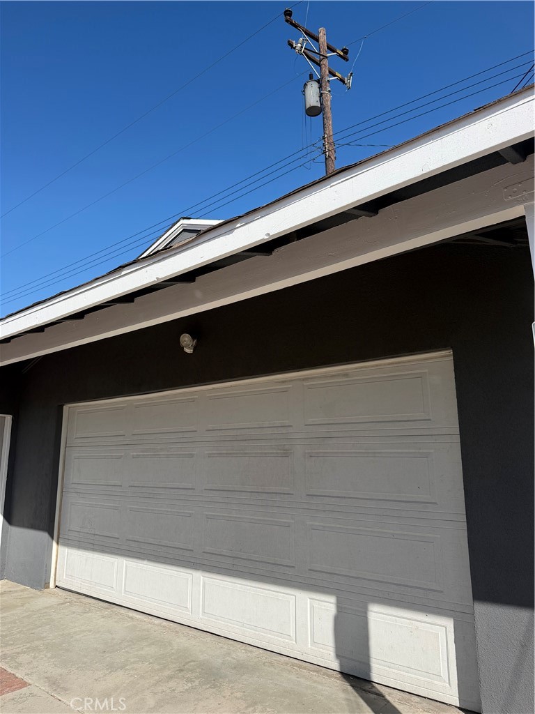 5595 Gardendale Property Photo 16
