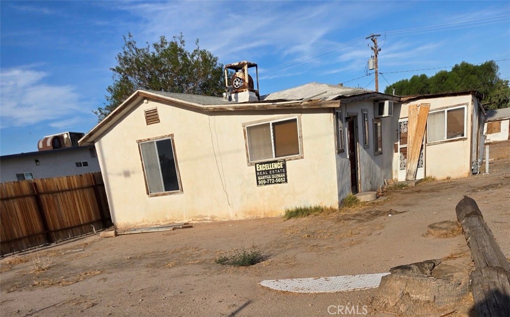 174 N Acacia Property Photo 1