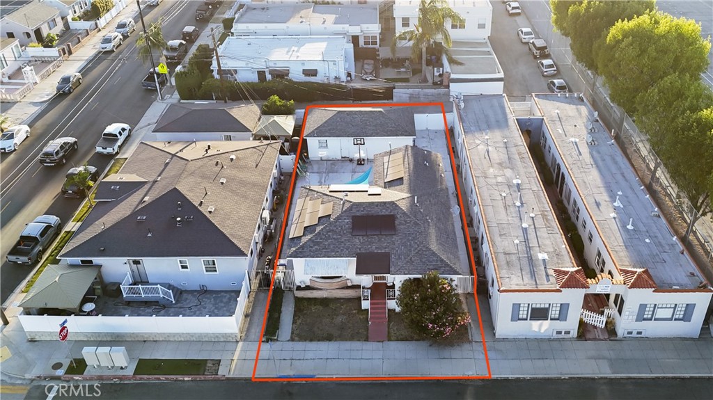 1631 S Cabrillo Property Photo 3