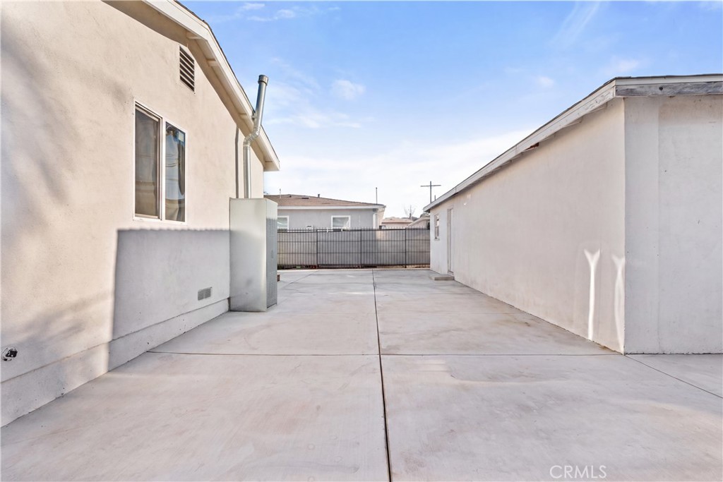 1631 S Cabrillo Property Photo 36