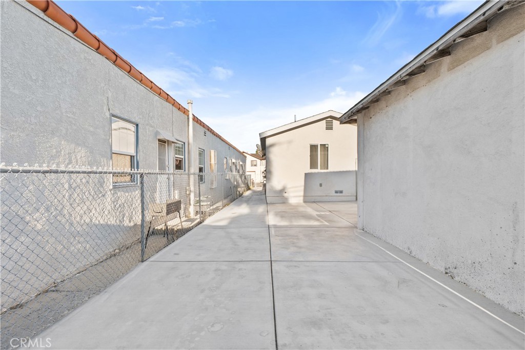 1631 S Cabrillo Property Photo 37