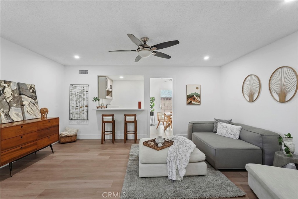 10446 White Oak Property Photo 24