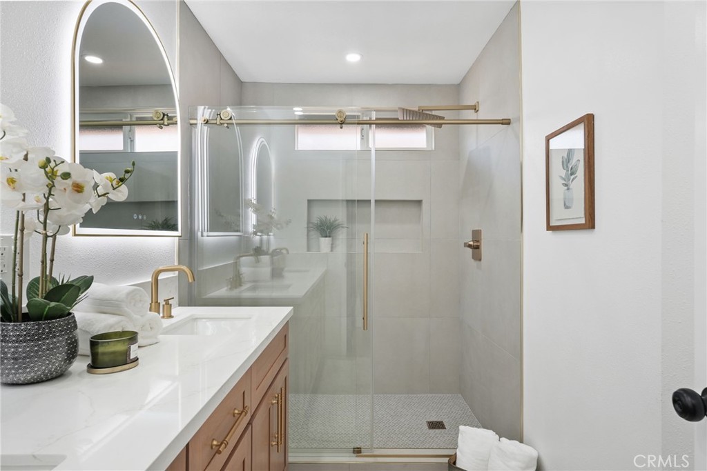 10446 White Oak Property Photo 42