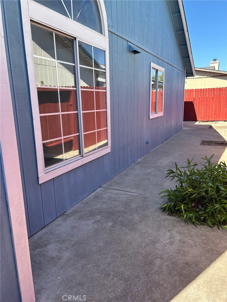 1602 Capitola Property Photo 3
