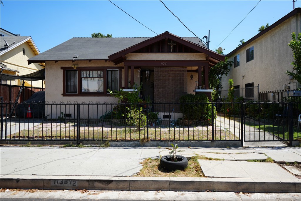 1138 S Ardmore Property Photo 1