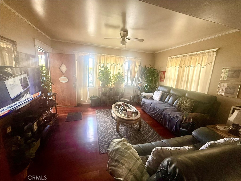 1138 S Ardmore Property Photo 9