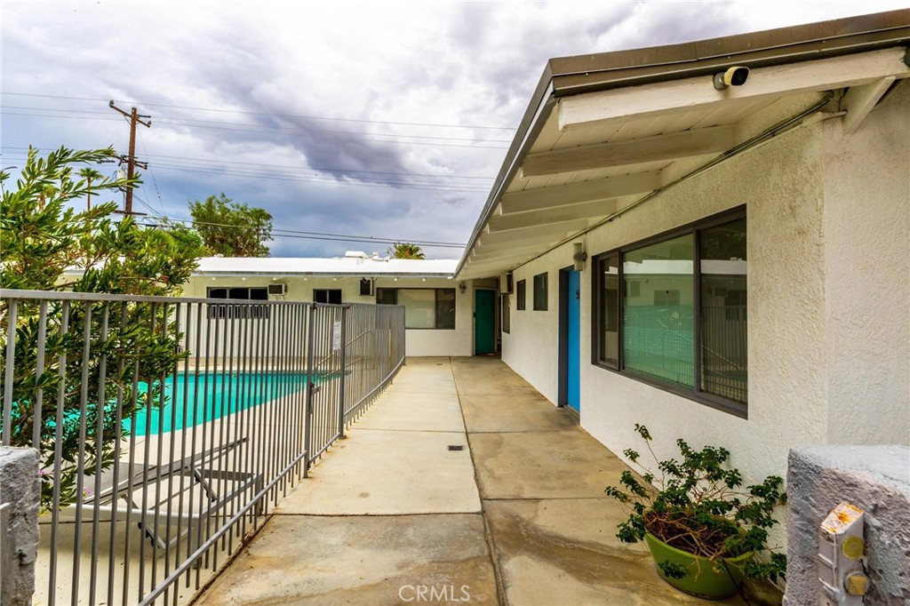 482 W Pico Property Photo 3