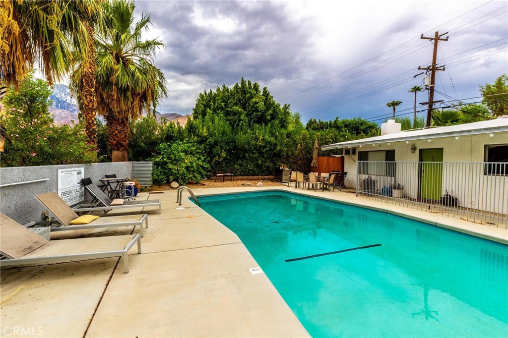 482 W Pico Property Photo 4