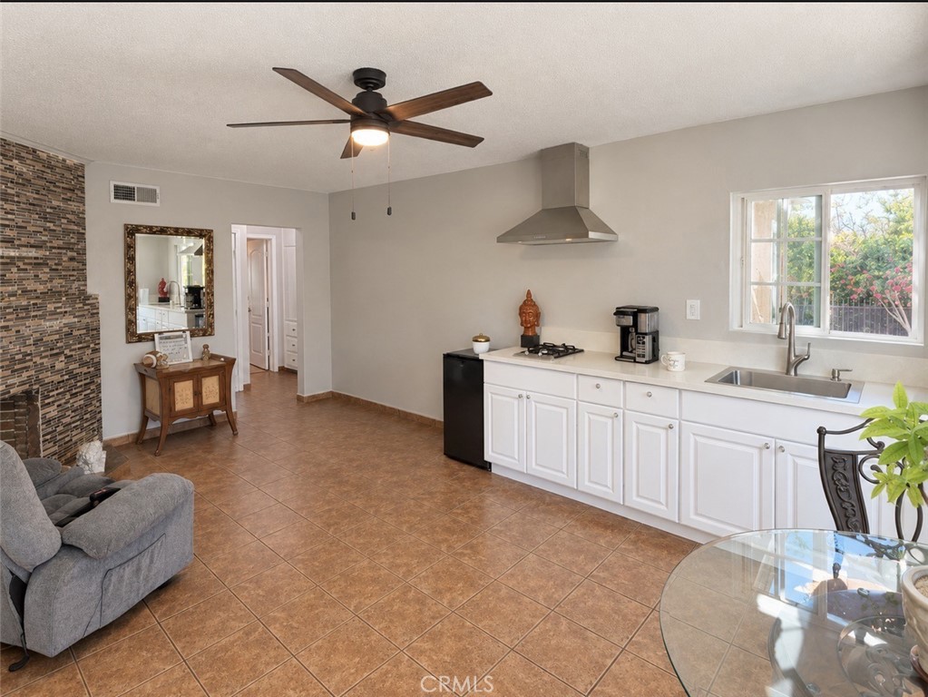 10204 Sherrill Property Photo 3