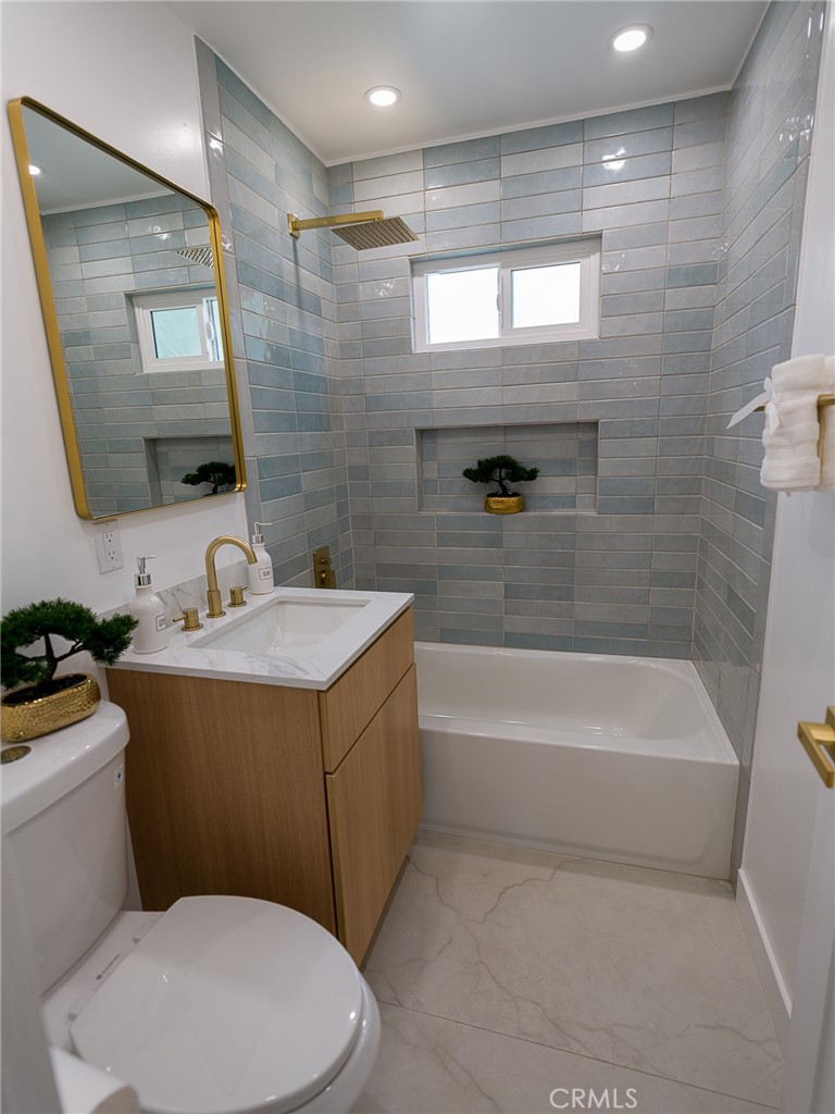 613 N Garsden Avenue Property Photo 9
