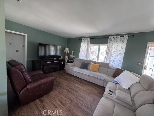 191 E Fromer Property Photo 6