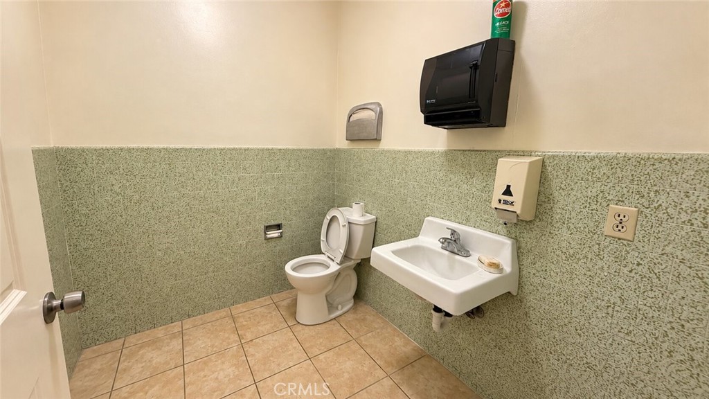 4612 Durfee Property Photo 18