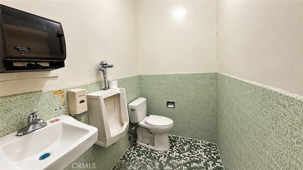 4612 Durfee Property Photo 19
