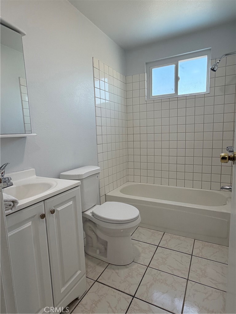 2529 Senta Property Photo 6