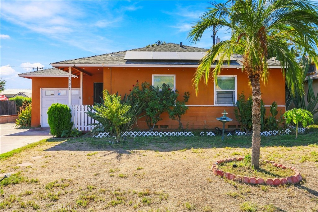1692 Crestview Property Photo 3