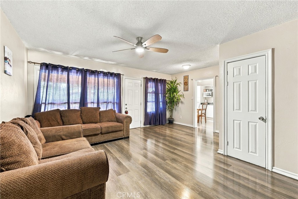 1692 Crestview Property Photo 6