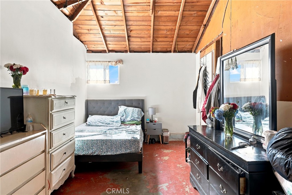 1692 Crestview Property Photo 25