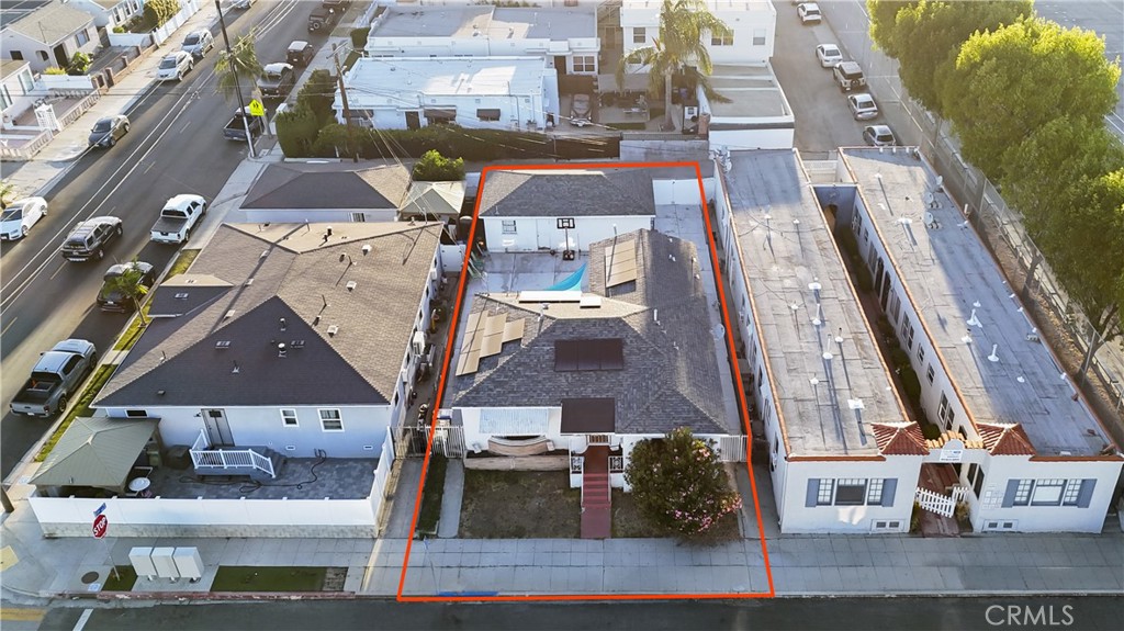 1631 S Cabrillo Property Photo 3