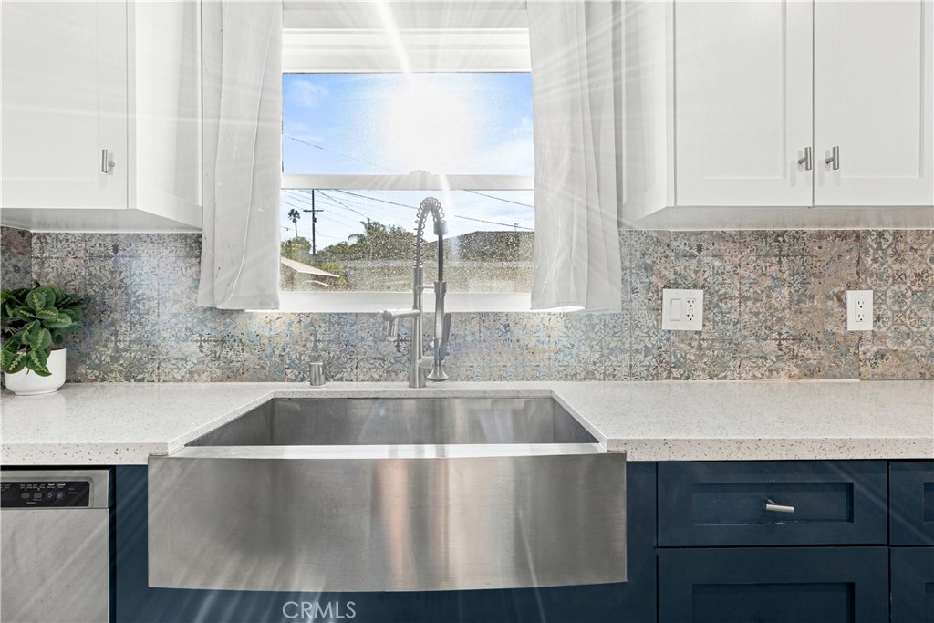 1631 S Cabrillo Property Photo 17