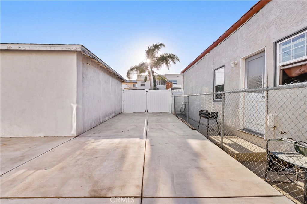 1631 S Cabrillo Property Photo 39