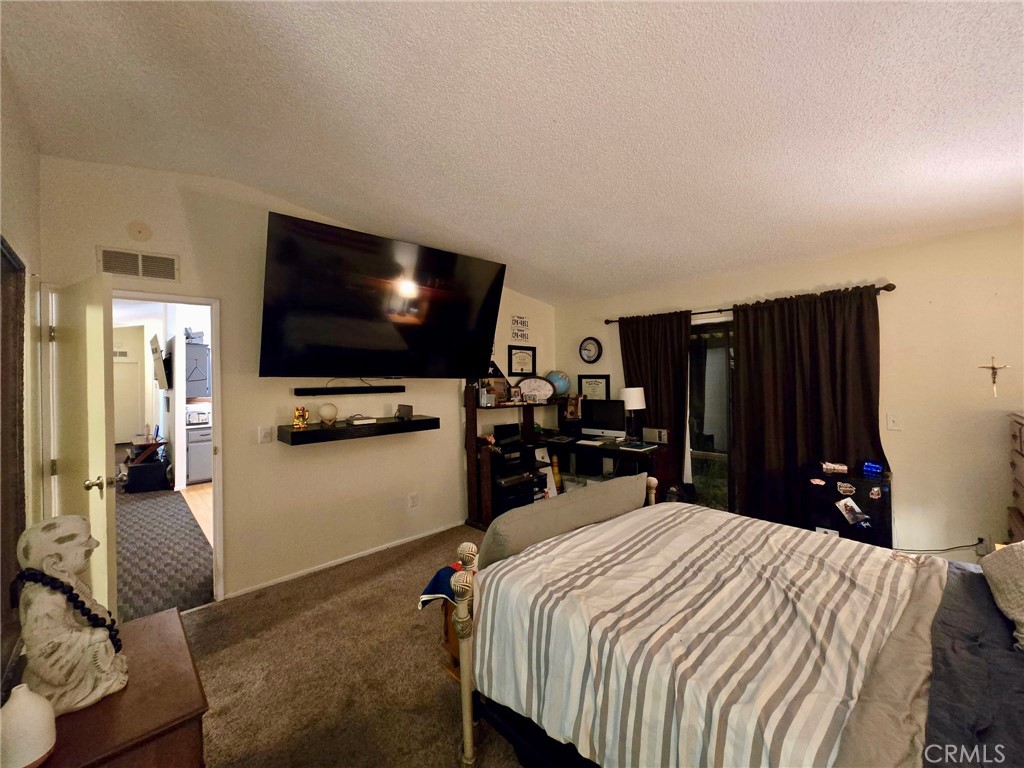 3435 Greenacre Property Photo 25