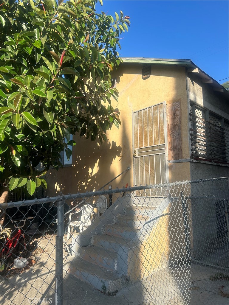 5065 Alhambra Property Photo 3