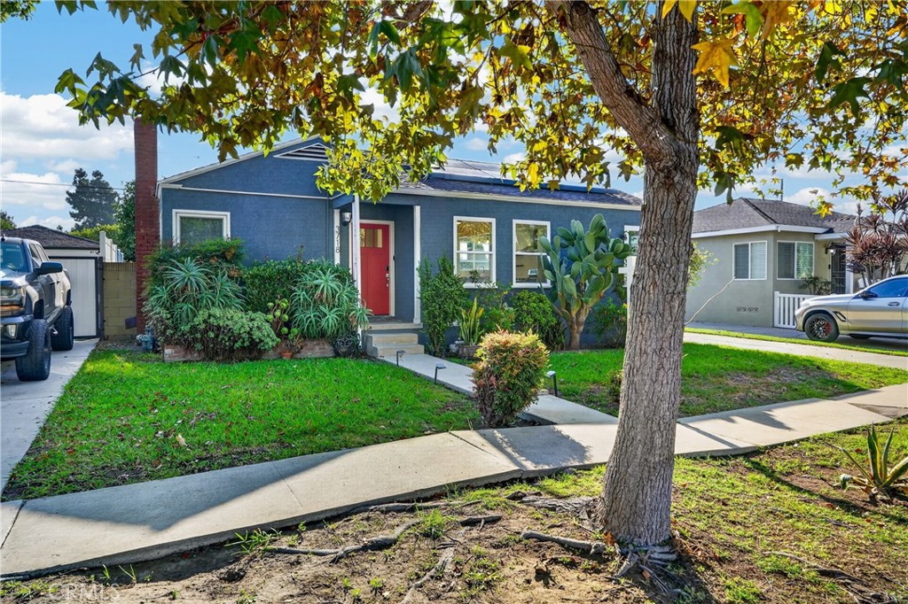 3718 Charlemagne Avenue Property Photo 2