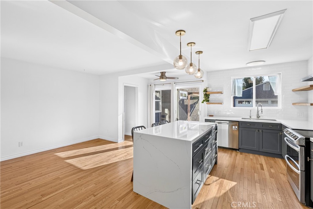 3718 Charlemagne Avenue Property Photo 8