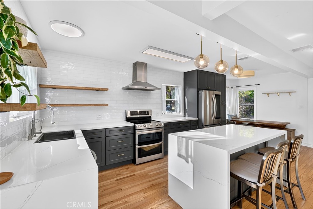 3718 Charlemagne Avenue Property Photo 10