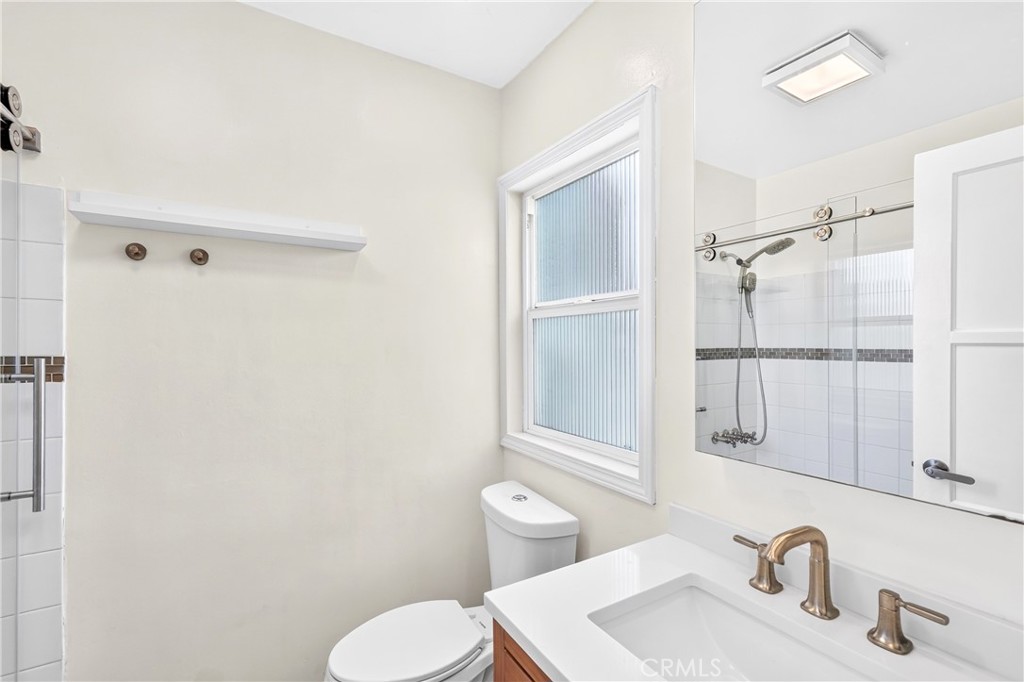 3718 Charlemagne Avenue Property Photo 12