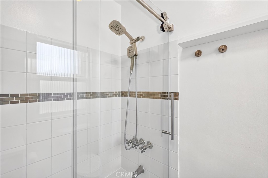 3718 Charlemagne Avenue Property Photo 13