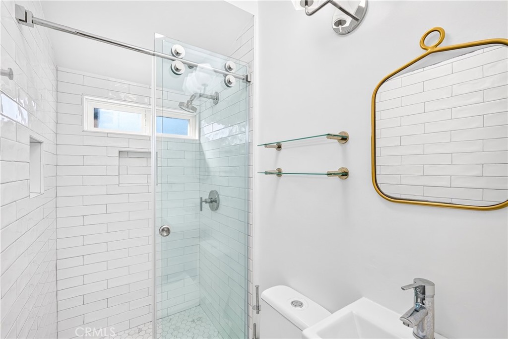 3718 Charlemagne Avenue Property Photo 14
