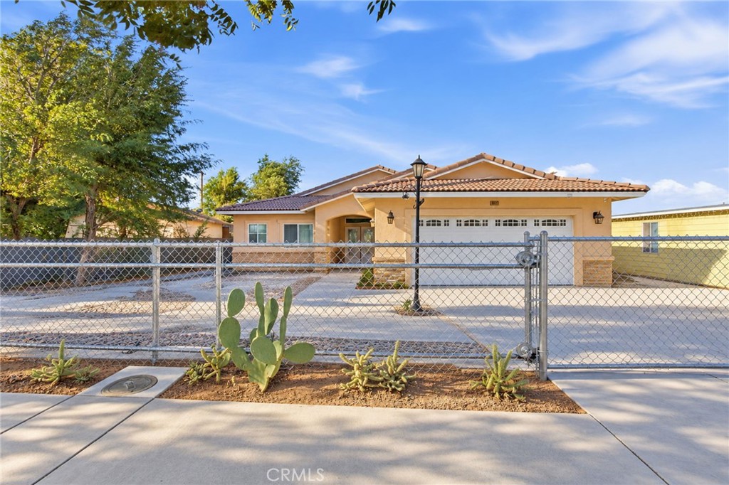16028 Spruce Property Photo 3