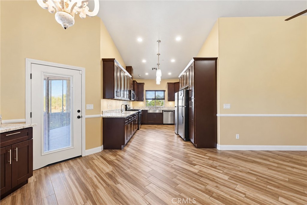 16028 Spruce Property Photo 9
