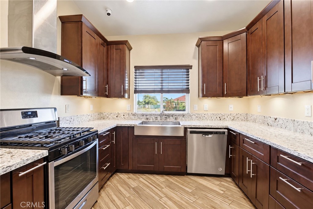 16028 Spruce Property Photo 17