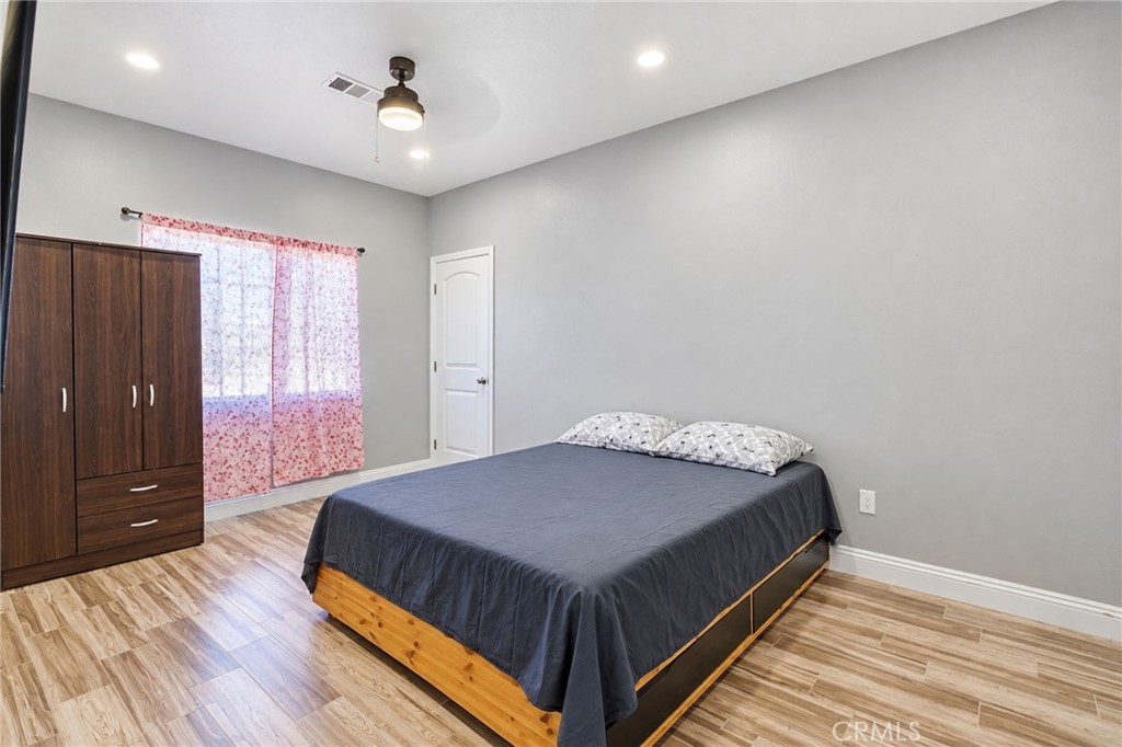 16028 Spruce Property Photo 18
