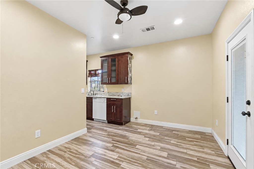 16028 Spruce Property Photo 33