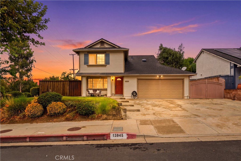 13945 Simshaw Avenue Property Photo 1