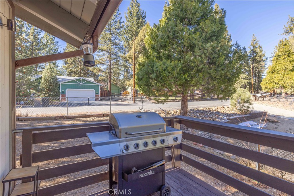565 Ridgeside Property Photo 7