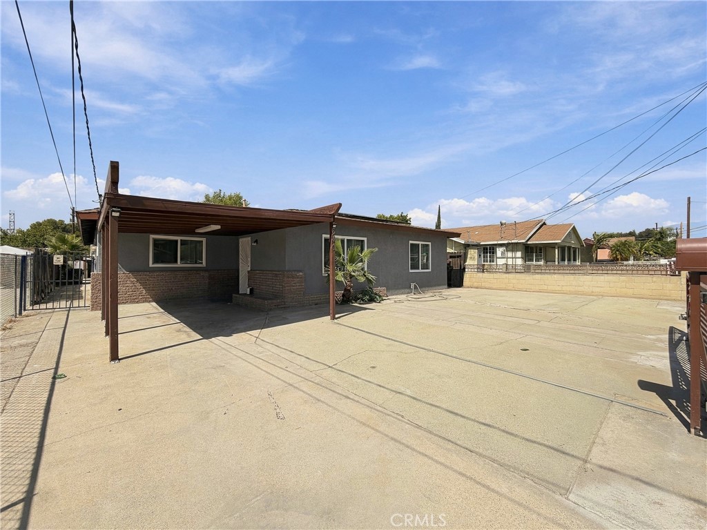 640 N Gardena Property Photo 2