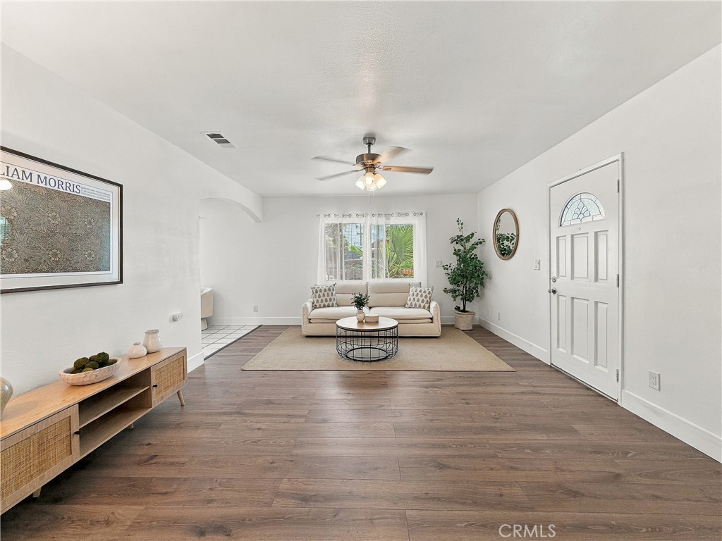 640 N Gardena Property Photo 3