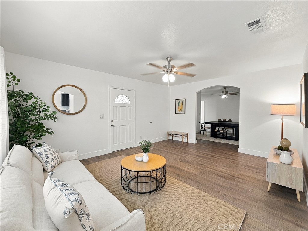 640 N Gardena Property Photo 4