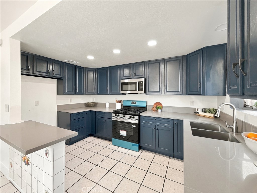 640 N Gardena Property Photo 8