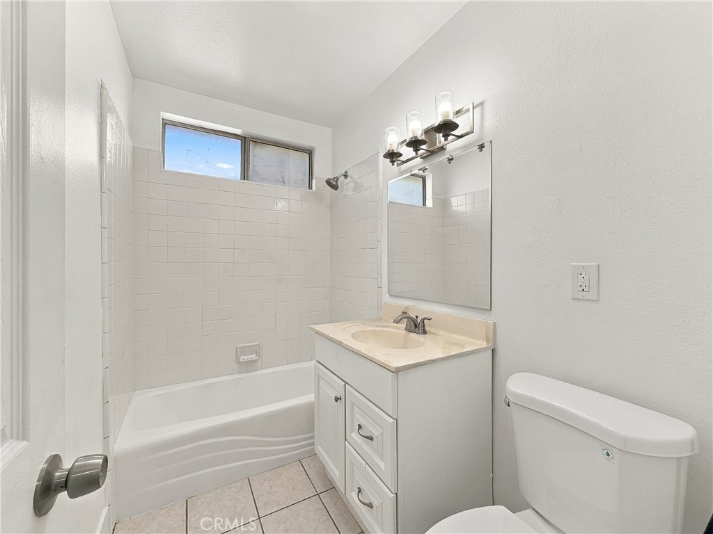 640 N Gardena Property Photo 21