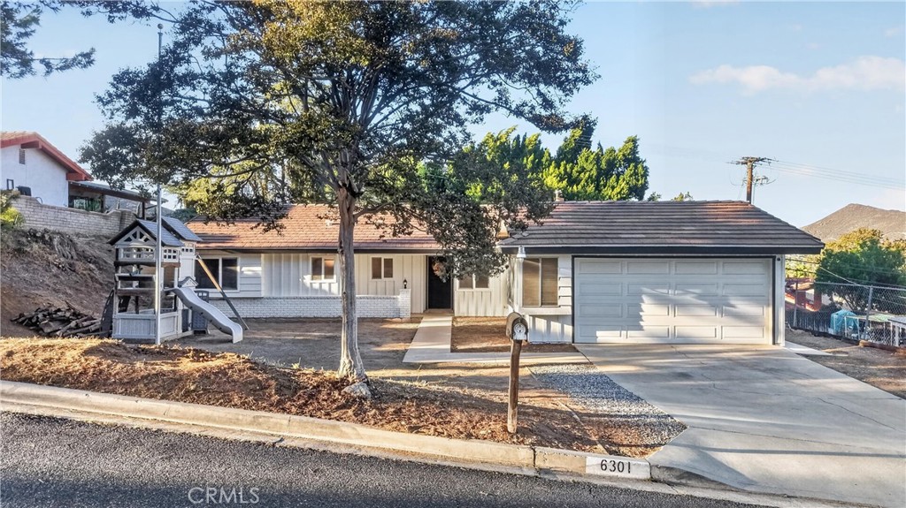 6301 Avenue De Palma Property Photo 3
