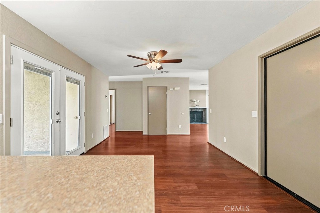 53920 Eisenhower Drive Property Photo 7