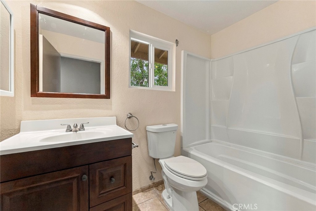 53920 Eisenhower Drive Property Photo 15