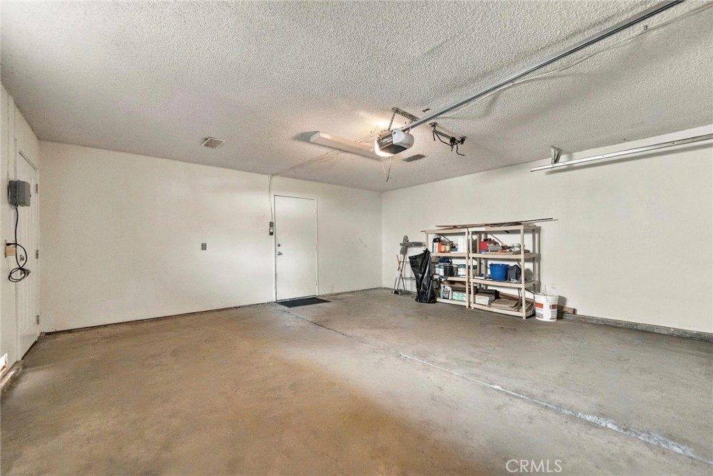 53920 Eisenhower Drive Property Photo 25