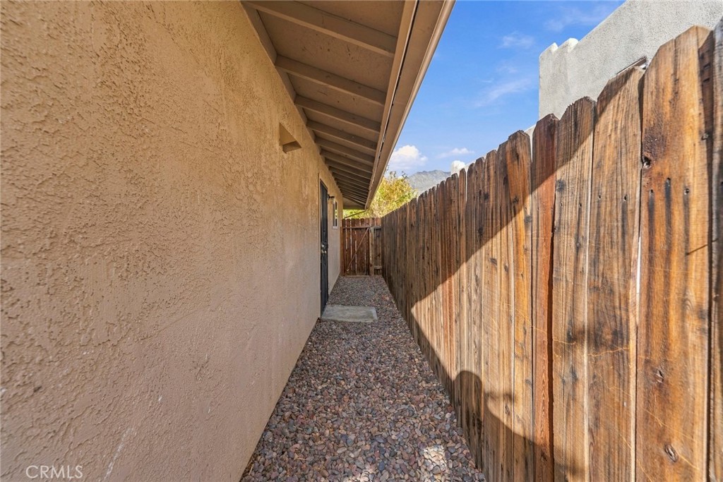 53920 Eisenhower Drive Property Photo 27