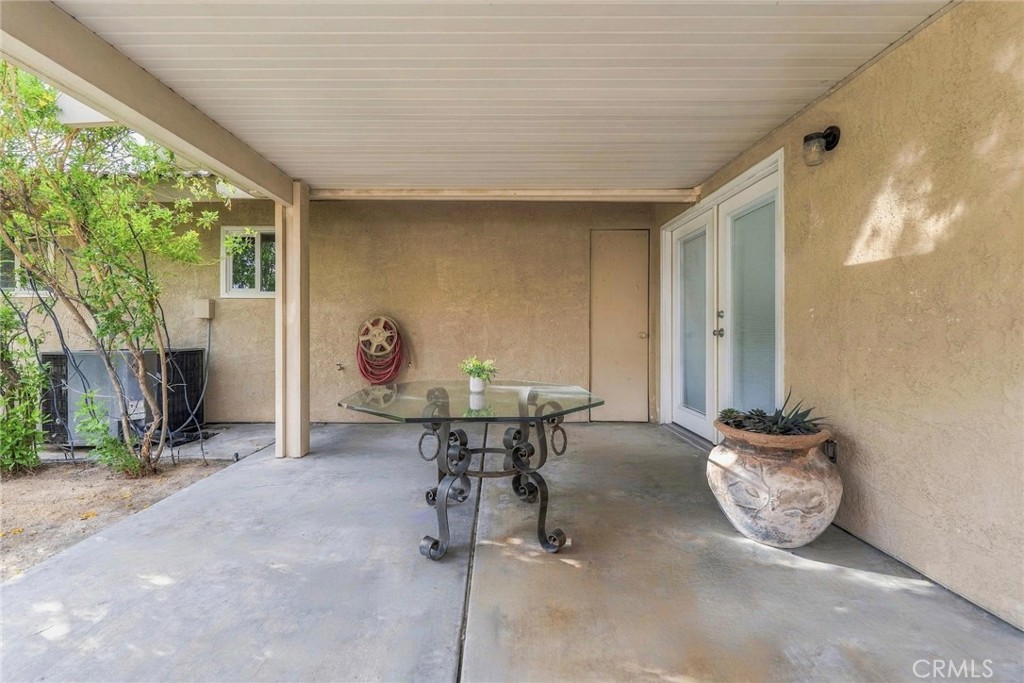 53920 Eisenhower Drive Property Photo 28